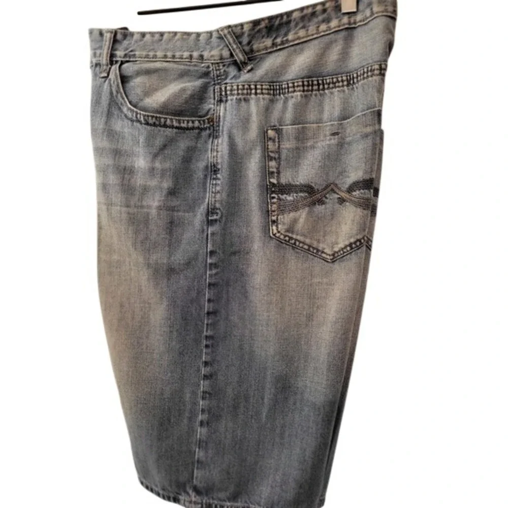 Ecko Unltd Mens Baggy Denim Shorts Light Wash Blue‎ 1972 Graphic Size 42
